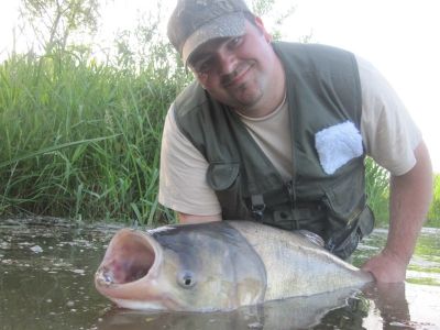 Marmorkarpfen, 23 Pfund, gefangen im Juni 2010 von Mirco Frank im Stadtteich 3.