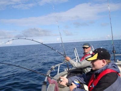 5-Jetzt geht es los-Fische haben den Koeder genommen.jpg