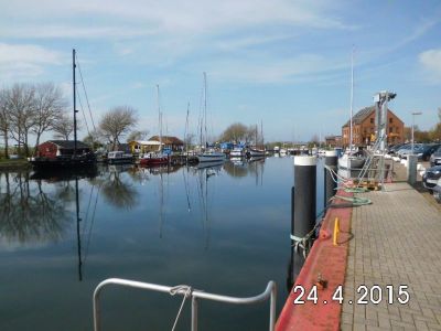 Rahmenprogramm. Im Hafen von Orth.