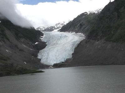 14-Auf dem Weg nach Terrace und Kitimat Baerengletscher.jpg